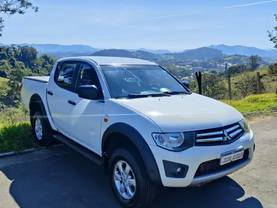 MITSUBISHI-L200 TRITON-3.2 GLS 4X4 CD 16V TURBO INTERCOLER DIESEL 4P MANUAL MITSUBISHI-L200 TRITON-2013