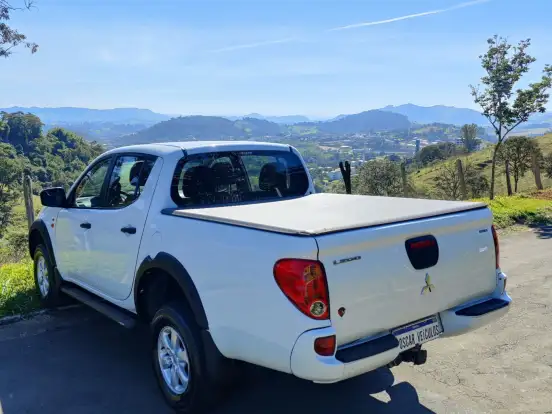MITSUBISHI-L200 TRITON-3.2 GLS 4X4 CD 16V TURBO INTERCOLER DIESEL 4P MANUAL MITSUBISHI-L200 TRITON-2013