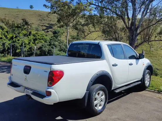 MITSUBISHI-L200 TRITON-3.2 GLS 4X4 CD 16V TURBO INTERCOLER DIESEL 4P MANUAL MITSUBISHI-L200 TRITON-2013