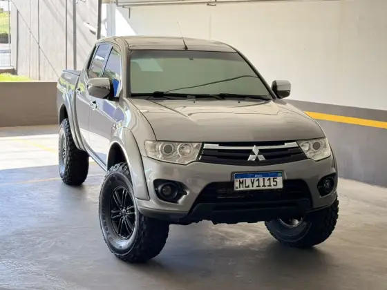 MITSUBISHI L200 TRITON 3.2 HPE 4X4 CD 16V TURBO INTERCOOLER DIESEL 4P AUTOMÁTICO