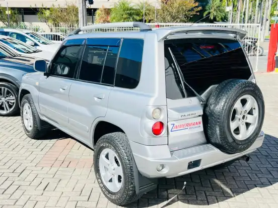 MITSUBISHI-PAJERO TR4-2.0 4X4 16V 140CV FLEX 4P AUTOMÁTICO MITSUBISHI-PAJERO TR4-2008