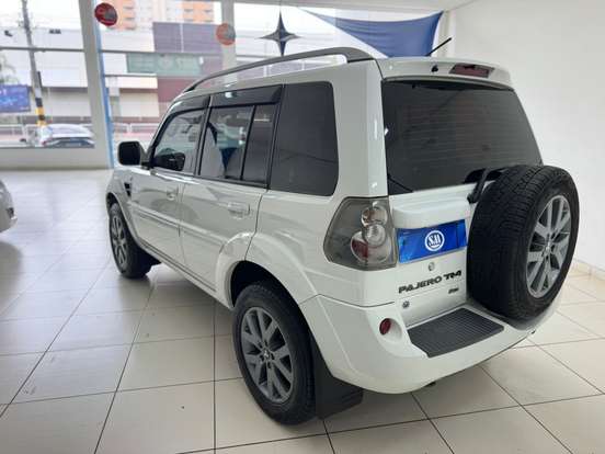 MITSUBISHI-PAJERO TR4-2014