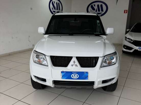 MITSUBISHI-PAJERO TR4-2.0 4X2 16V 140CV FLEX 4P AUTOMÁTICO MITSUBISHI-PAJERO TR4-2014