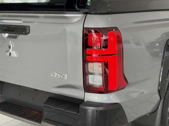 MITSUBISHI-TRITON-2.4 BITURBO DIESEL CD KATANA 4X4 AUTOMÁTICO MITSUBISHI-TRITON-2026