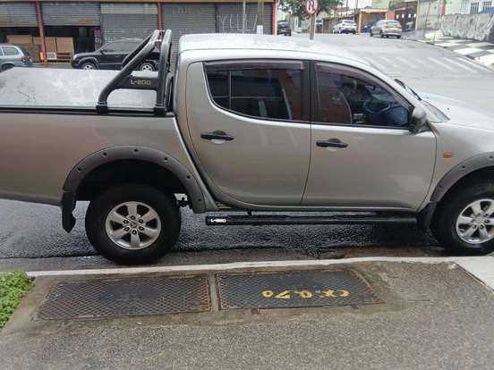 MITSUBISHI-L200 TRITON-3.2 HPE 4X4 CD 16V TURBO INTERCOOLER DIESEL 4P MANUAL MITSUBISHI-L200 TRITON-2013