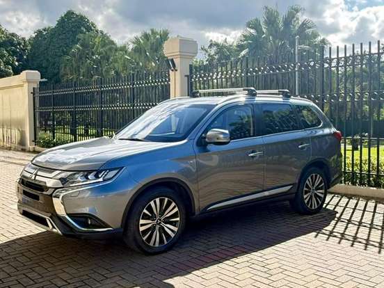 MITSUBISHI-OUTLANDER-3.0 MIVEC V6 GASOLINA HPE-S AWD AUTOMÁTICO MITSUBISHI-OUTLANDER-2020