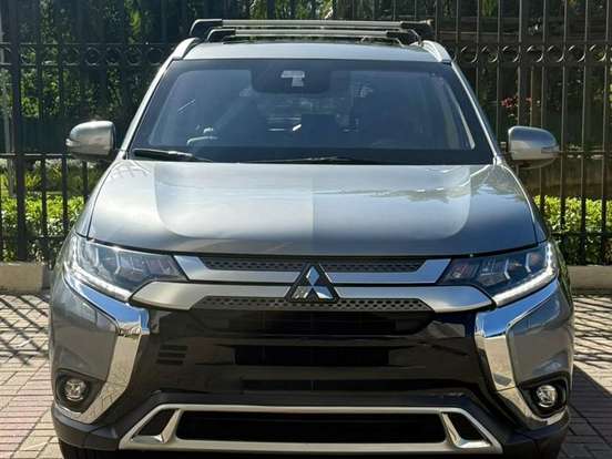 MITSUBISHI-OUTLANDER-3.0 MIVEC V6 GASOLINA HPE-S AWD AUTOMÁTICO MITSUBISHI-OUTLANDER-2020