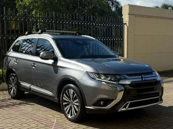 MITSUBISHI-OUTLANDER-3.0 MIVEC V6 GASOLINA HPE-S AWD AUTOMÁTICO MITSUBISHI-OUTLANDER-2020