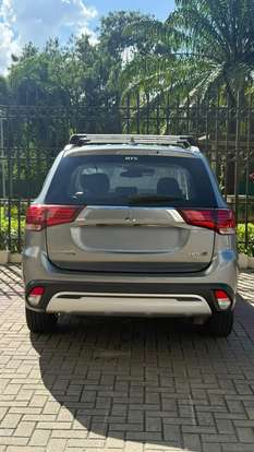 MITSUBISHI-OUTLANDER-3.0 MIVEC V6 GASOLINA HPE-S AWD AUTOMÁTICO MITSUBISHI-OUTLANDER-2020