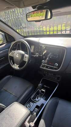 MITSUBISHI-OUTLANDER-3.0 MIVEC V6 GASOLINA HPE-S AWD AUTOMÁTICO MITSUBISHI-OUTLANDER-2020