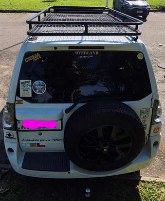 MITSUBISHI-PAJERO TR4-2012