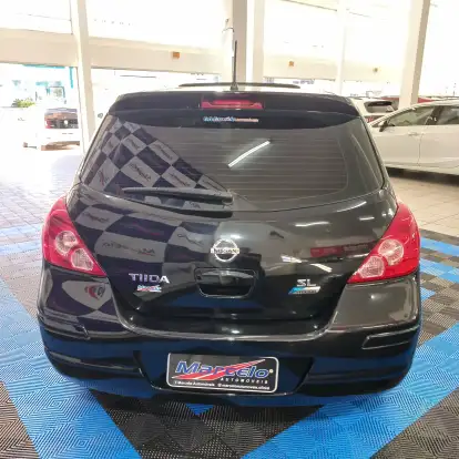 NISSAN-TIIDA-2011