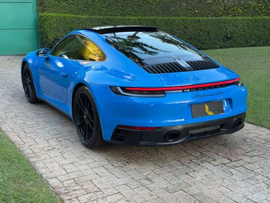 PORSCHE-911-2023