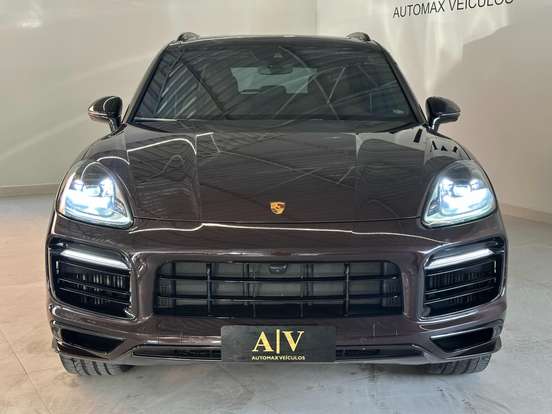 PORSCHE-CAYENNE-2023