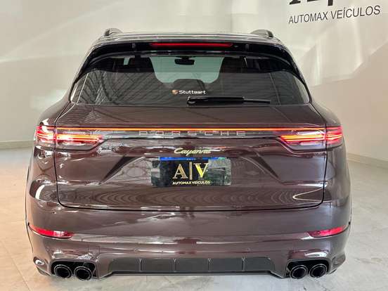 PORSCHE-CAYENNE-2023