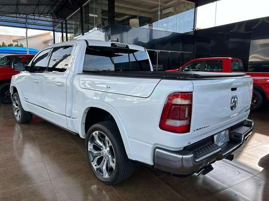 RAM-1500-5.7 V8 GASOLINA LIMITED CD 4X4 AUTOMÁTICO RAM-1500-2023