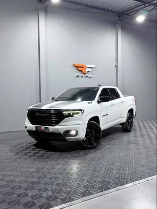 RAM RAMPAGE 2.0 HURRICANE 4 TURBO GASOLINA R/T 4X4 AUTOMÁTICO