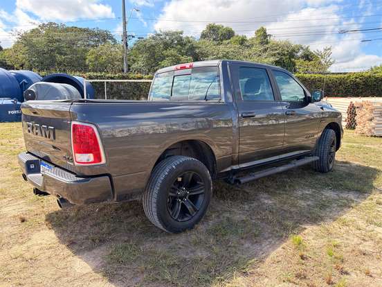 RAM-CLASSIC-5.7 V8 GASOLINA LARAMIE CD 4X4 AUTOMÁTICO RAM-CLASSIC-2022