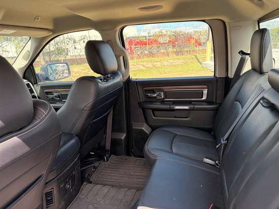 RAM-CLASSIC-5.7 V8 GASOLINA LARAMIE CD 4X4 AUTOMÁTICO RAM-CLASSIC-2022