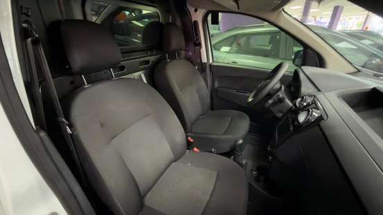 RENAULT-KANGOO-2025