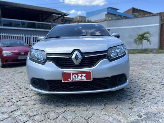 RENAULT-SANDERO-2018