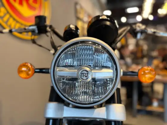 ROYAL ENFIELD-METEOR 650 INTERSTELLAR-2026