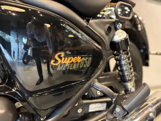 ROYAL ENFIELD-METEOR 650 INTERSTELLAR-2026