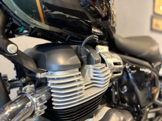 ROYAL ENFIELD-METEOR 650 INTERSTELLAR-2026