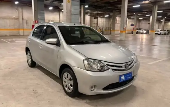 TOYOTA ETIOS 1.5 XS 16V FLEX 4P MANUAL TOYOTA ETIOS 1.5 XS 16V FLEX 4P MANUAL