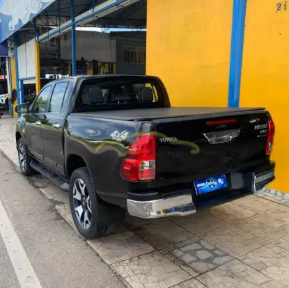 TOYOTA-HILUX-2018