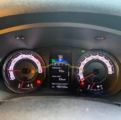 TOYOTA-HILUX-2018