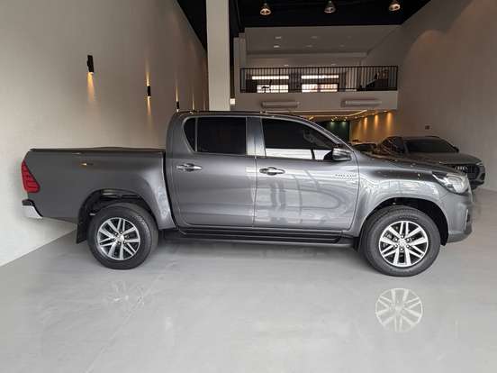TOYOTA-HILUX-2018