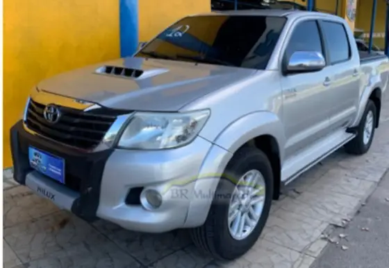 TOYOTA HILUX 3.0 SRV 4X4 CD 16V TURBO INTERCOOLER DIESEL 4P AUTOMÁTICO TOYOTA HILUX 3.0 SRV 4X4 CD 16V TURBO INTERCOOLER DIESEL 4P AUTOMÁTICO