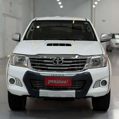 TOYOTA-HILUX-2014