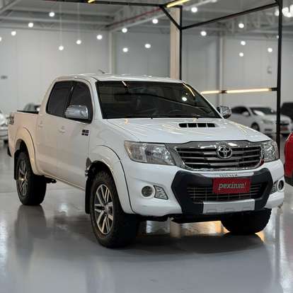 TOYOTA-HILUX-2014