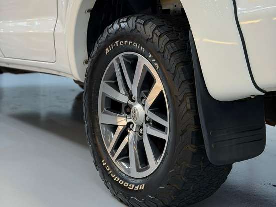 TOYOTA-HILUX-3.0 SRV 4X4 CD 16V TURBO INTERCOOLER DIESEL 4P AUTOMÁTICO TOYOTA-HILUX-2014