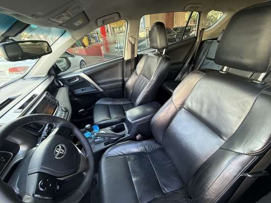 TOYOTA-RAV4-2014