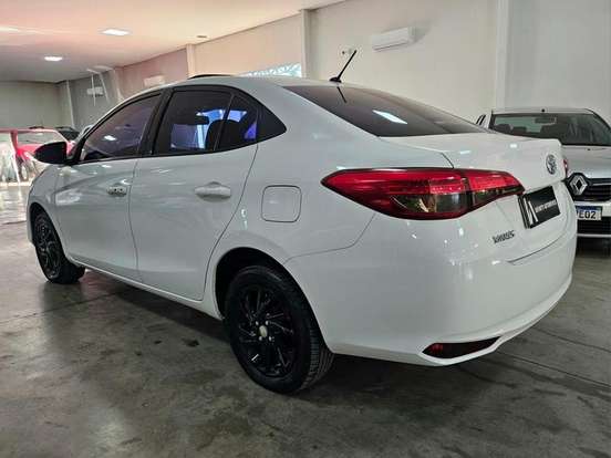 TOYOTA-YARIS-1.5 16V FLEX SEDAN XLS CONNECT MULTIDRIVE TOYOTA-YARIS-2022