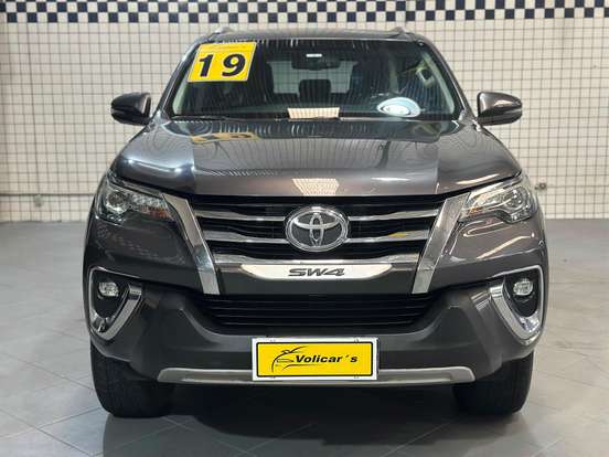 TOYOTA-HILUX SW4-2018