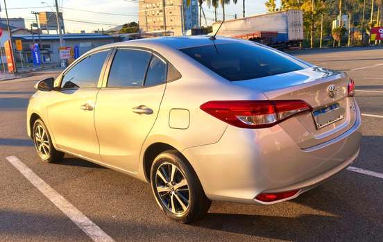 TOYOTA-YARIS-2020
