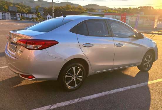 TOYOTA-YARIS-2020