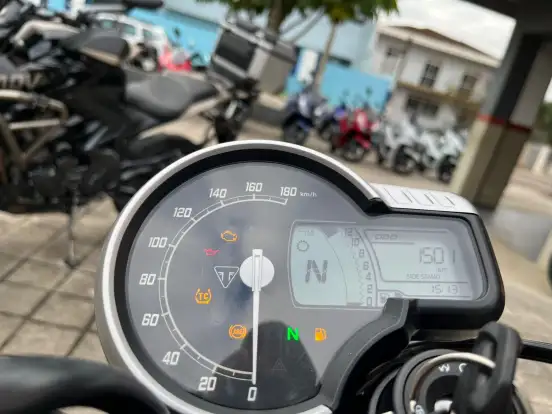TRIUMPH-SPEED 400-2024