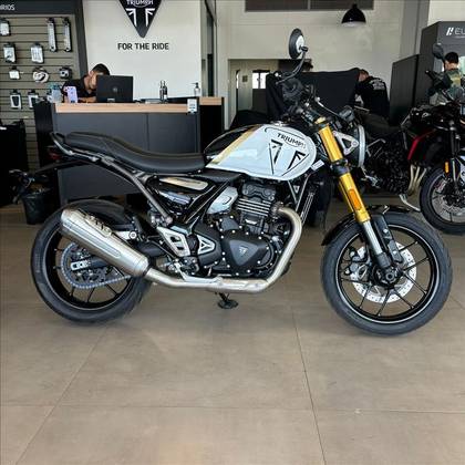 TRIUMPH SPEED 400 