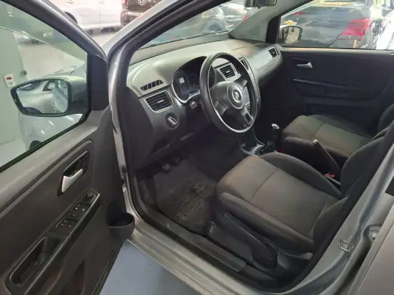 VOLKSWAGEN-FOX-1.0 MI 8V FLEX 4P MANUAL VOLKSWAGEN-FOX-2013
