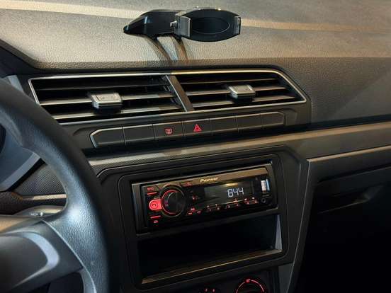 VOLKSWAGEN-GOL-2021