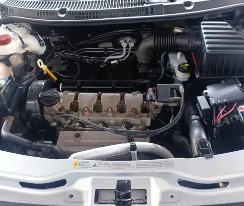 VOLKSWAGEN-VOYAGE-2019