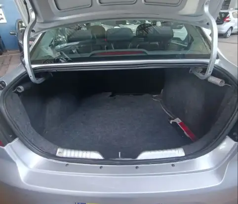 VOLKSWAGEN-VOYAGE-2019