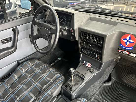 VOLKSWAGEN-VOYAGE-1.8 CL 8V GASOLINA 2P MANUAL VOLKSWAGEN-VOYAGE-1995
