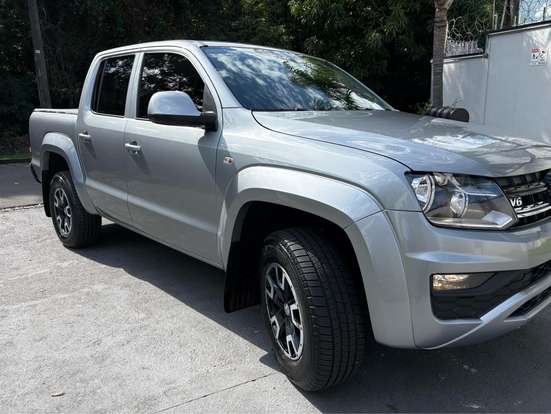 VOLKSWAGEN-AMAROK-2023