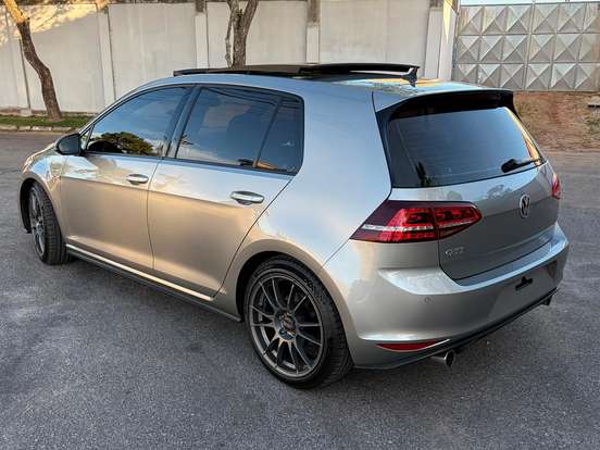 VOLKSWAGEN-GOLF-2.0 TSI GTI 16V TURBO GASOLINA 4P AUTOMÁTICO VOLKSWAGEN-GOLF-2015